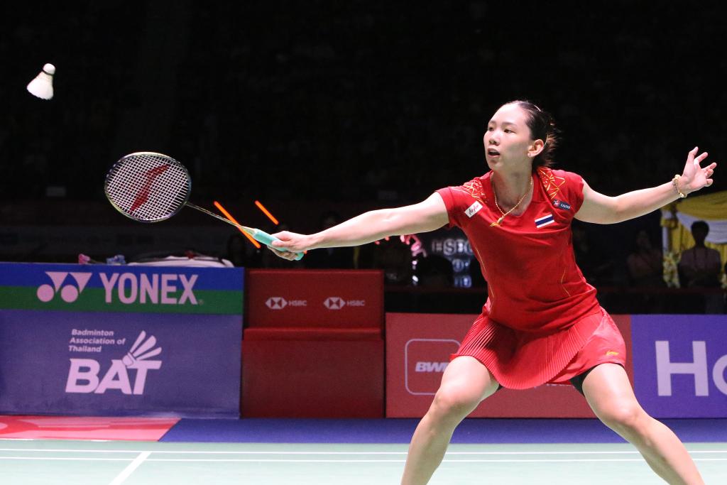 由於傷病困 由於傷病困